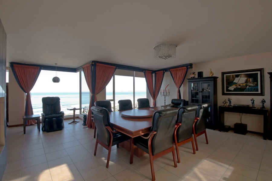 7 Bedroom Property for Sale in Outeniqua Strand Western Cape